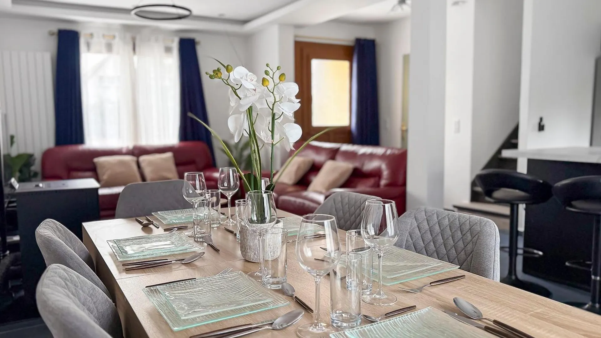 Сasa de vacaciones Maison Spacieuse Avec Jardin Et Parking Prive Moussy-le-Neuf