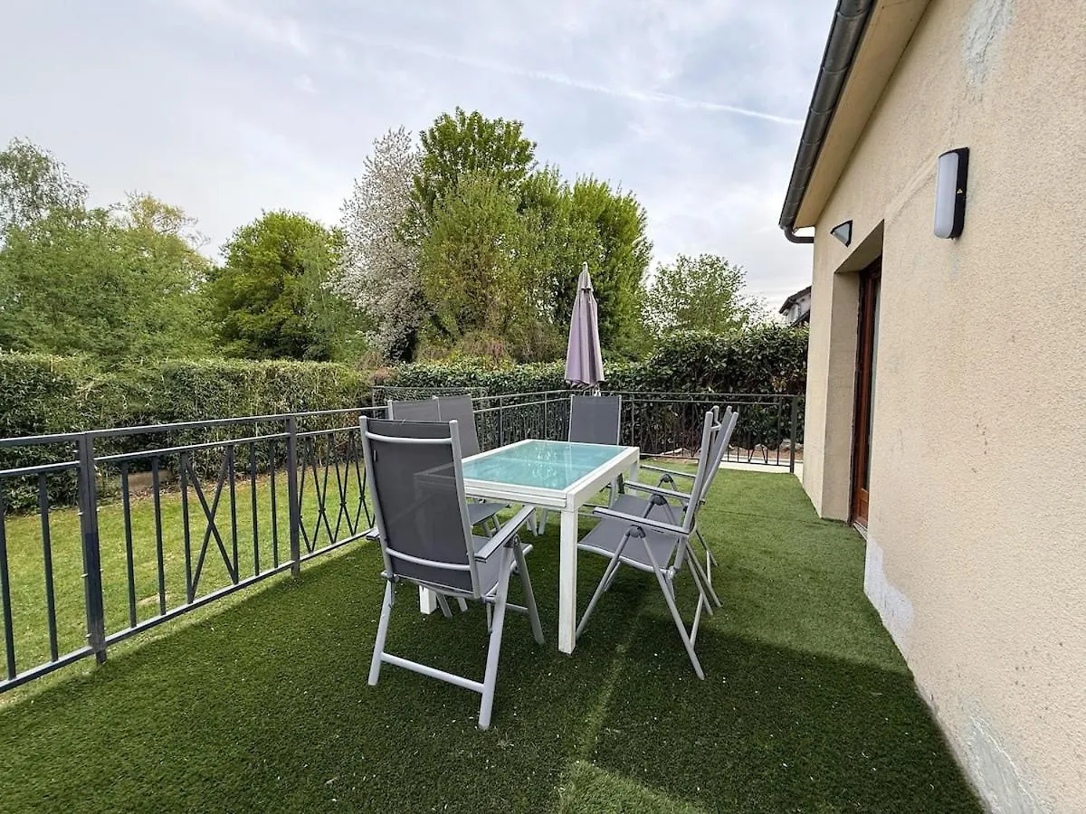 Maison Spacieuse Avec Jardin Et Parking Prive Moussy-le-Neuf Francia