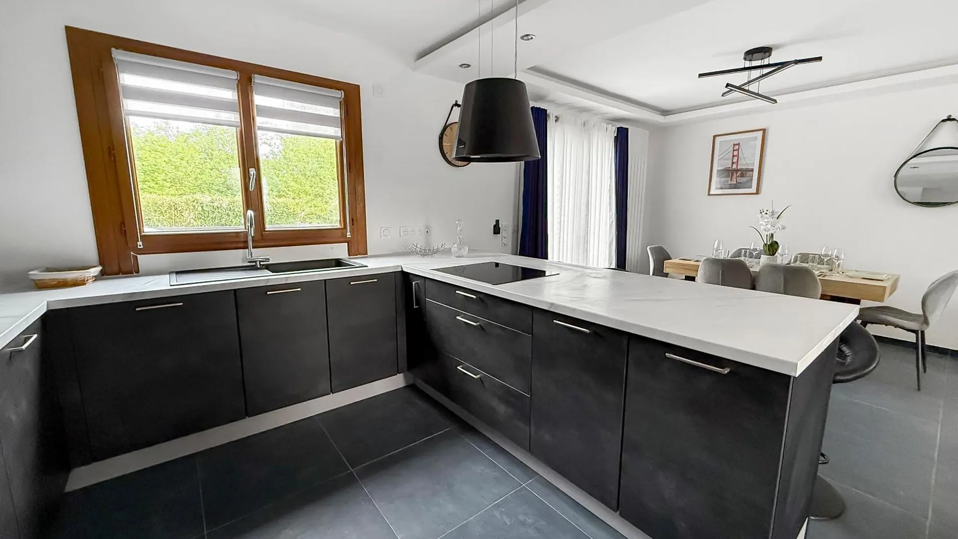 Maison Spacieuse Avec Jardin Et Parking Prive Moussy-le-Neuf France